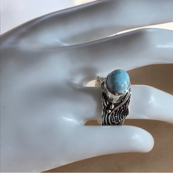 925 Sterling Silver Ring SZ 5.5 with Oval Larimar 11x9mm Gem (Ring with defect) - Picture 5 of 7